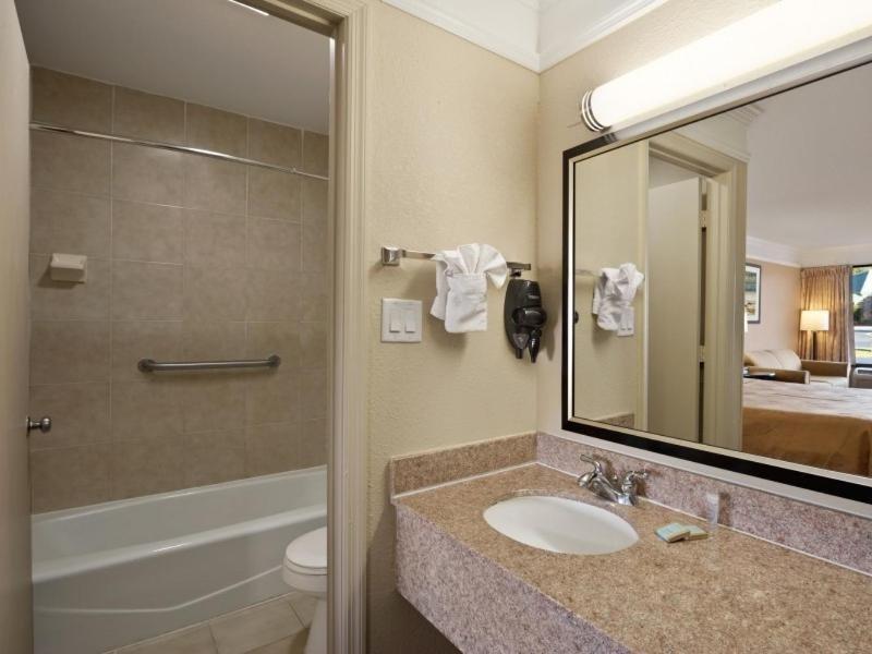 Studio 6 Suites Hinesville, Ga Экстерьер фото